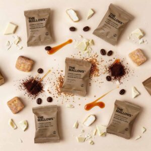 The Mallows enkeltpakkede Flowpacks Økologiske skumfiduser Coffee Caramel hvid chokolade, karamel kaffe mocca enkeltpakket gourmet flowpacks organic marshmallows fra Emma Bülow dansk slik for voksne
